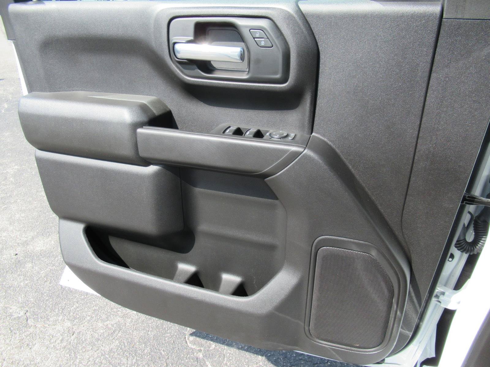 Used 2024 Chevrolet Silverado 1500 Custom Trail Boss w/ LPO, Dark Essentials Package AWD/4WD image 21