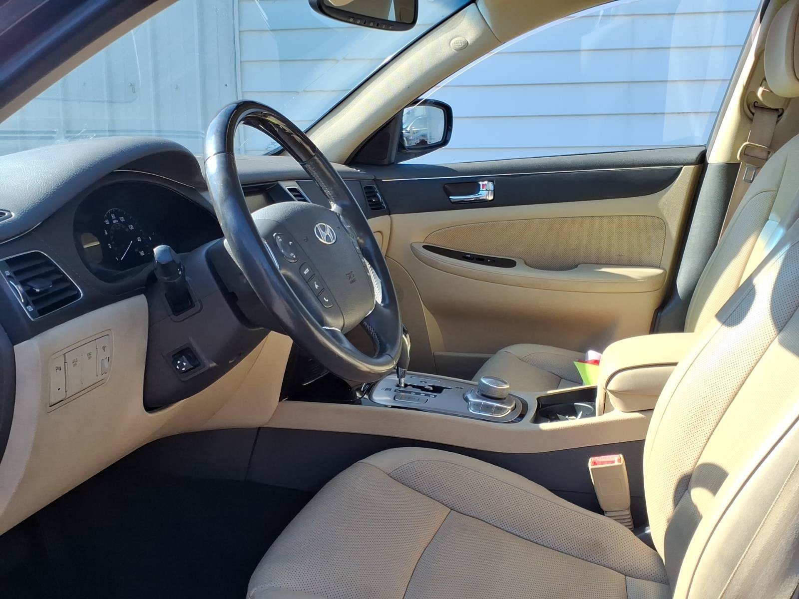 Used 2009 Hyundai Genesis 4.6 w/ Technology Pkg 5 RWD image 8