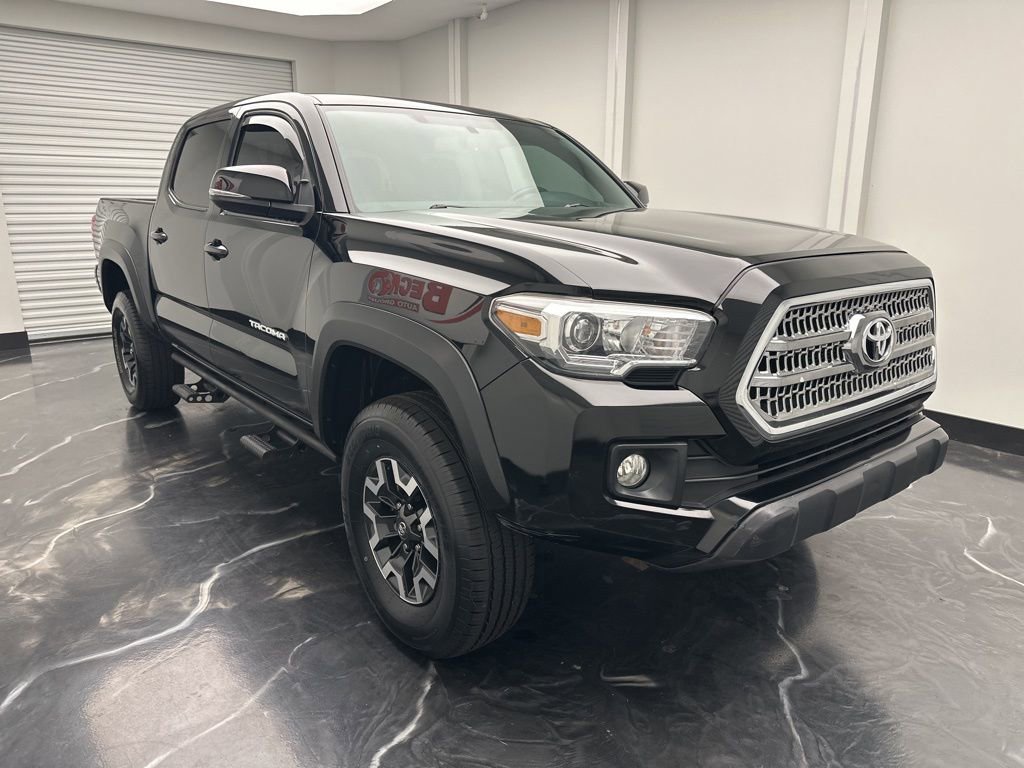 Used 2016 Toyota Tacoma TRD Off-Road AWD/4WD image 2