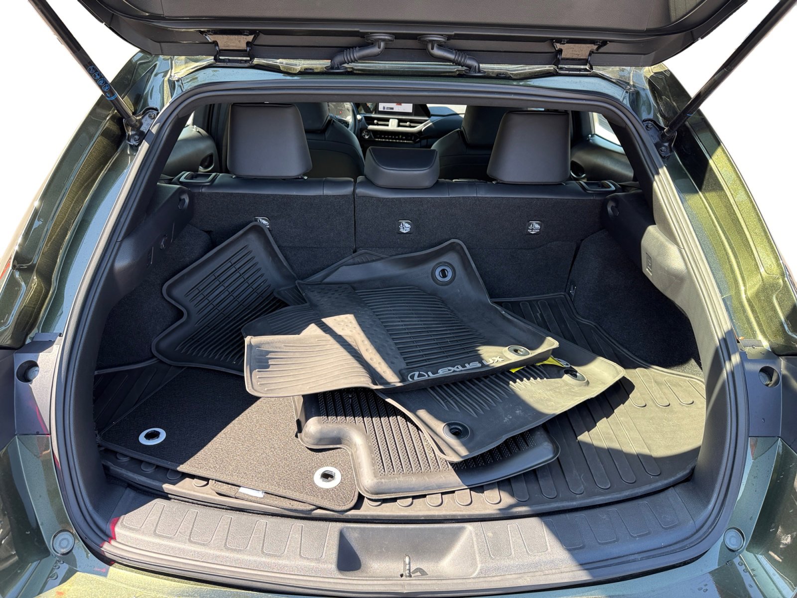 Used 2023 Lexus UX 250h FWD w/ Accessory Package (Z2) image 17