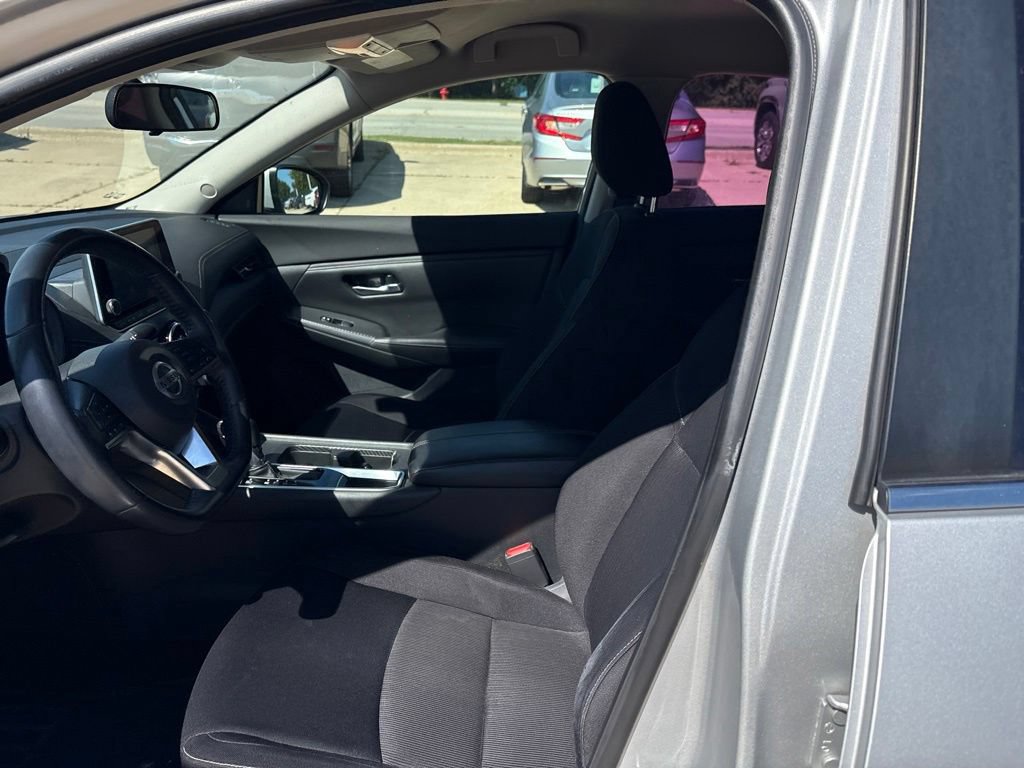 Used 2020 Nissan Sentra SV w/ Trunk Package FWD image 11