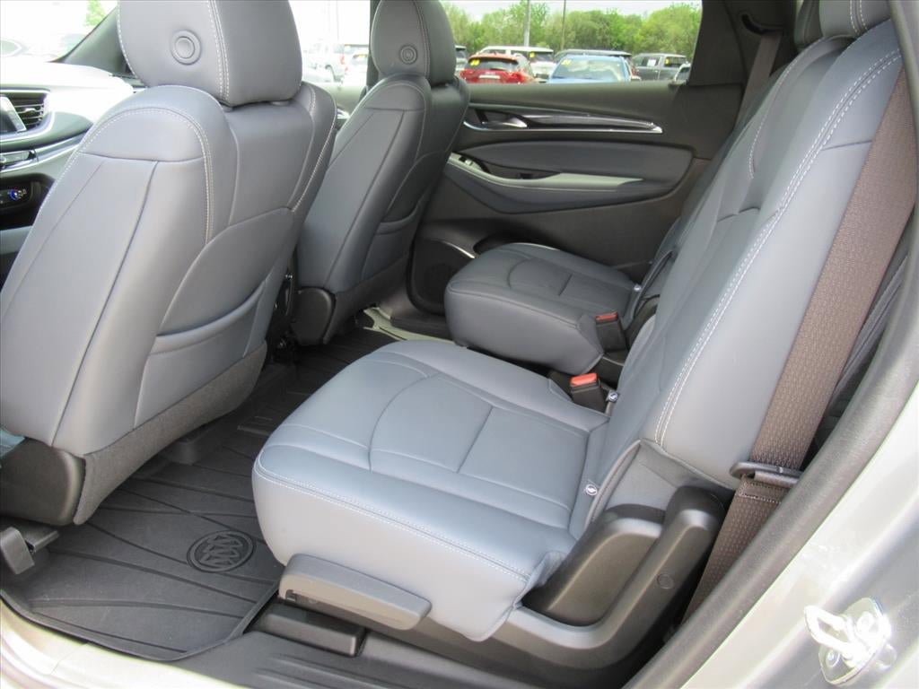 Used 2024 Buick Enclave Essence w/ Technology Package FWD image 30