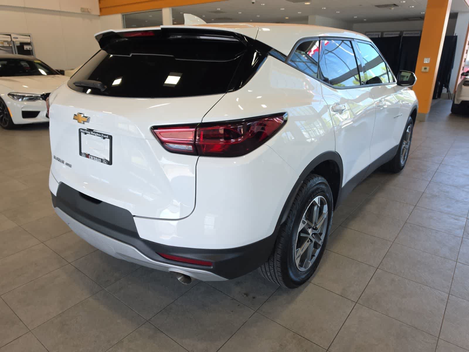 Used 2025 Chevrolet Blazer LT AWD/4WD image 8