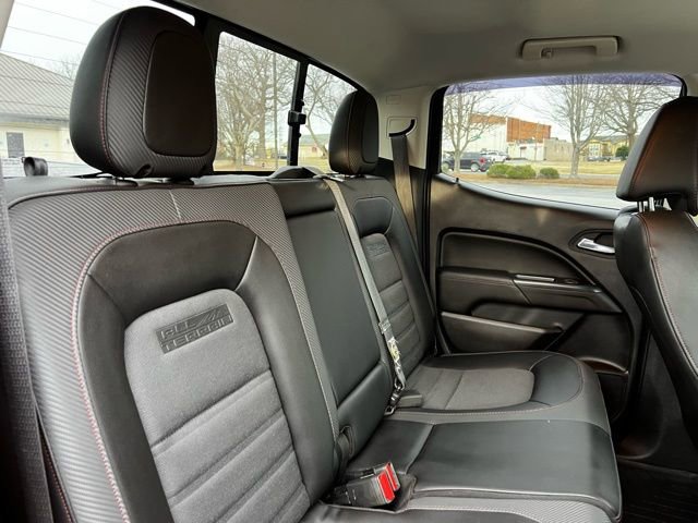 Used 2016 GMC Canyon SLE w/ All Terrain Package image 20