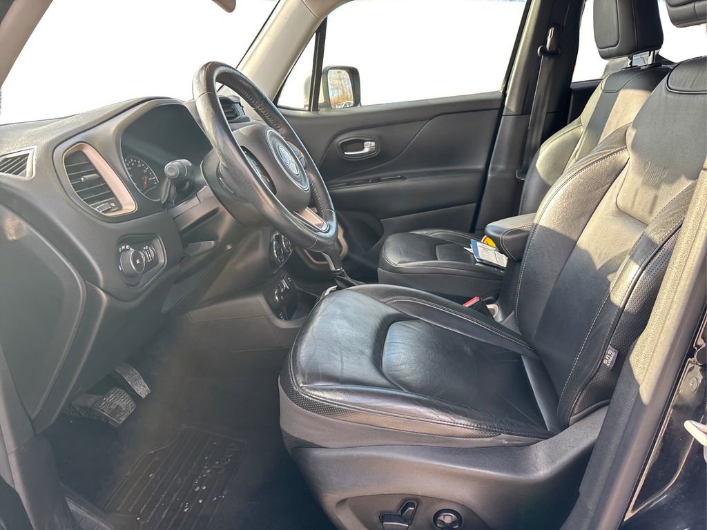 Used 2016 Jeep Renegade Limited image 9
