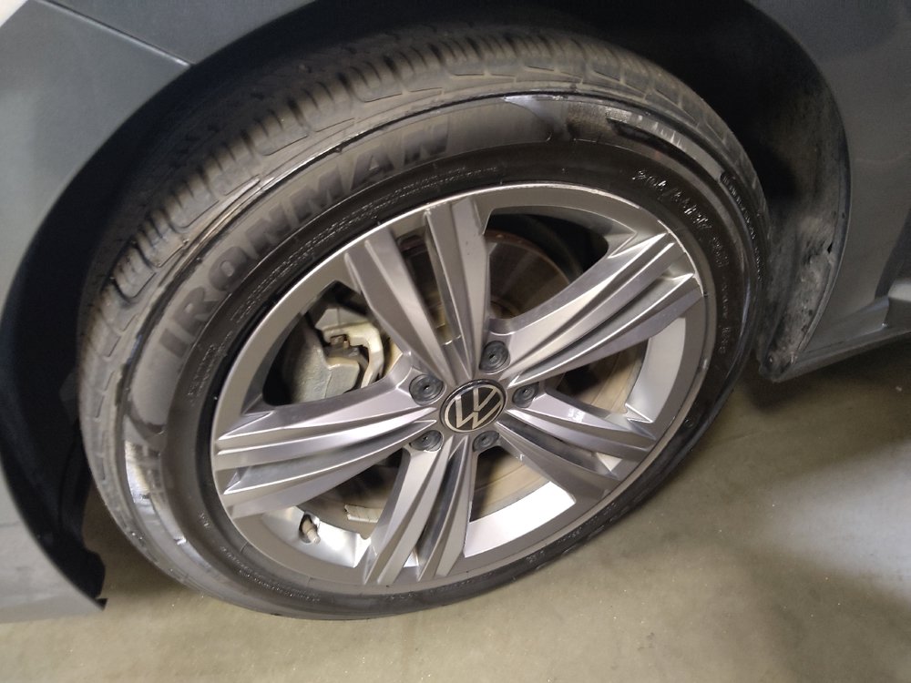Used 2024 Volkswagen Jetta SE FWD image 31