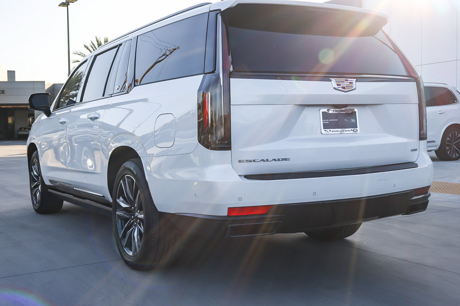 Used 2023 Cadillac Escalade ESV Sport Platinum RWD image 7