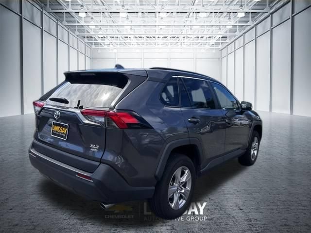 Used 2025 Toyota RAV4 XLE AWD/4WD image 4