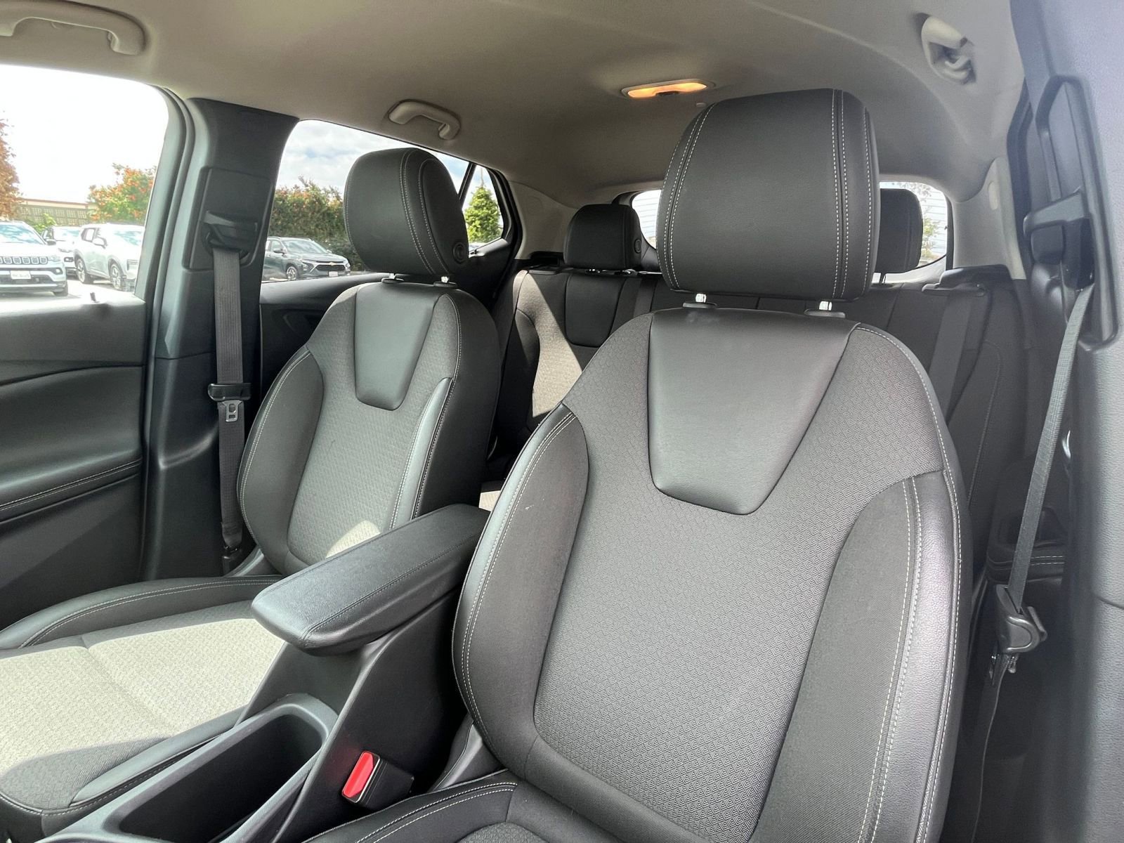 Used 2025 Buick Encore GX Preferred FWD image 28