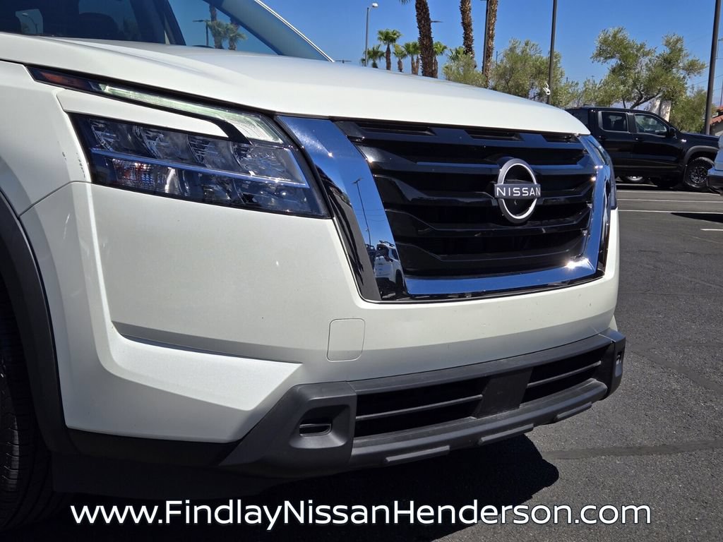 Used 2022 Nissan Pathfinder SV w/ Cargo Package FWD image 8