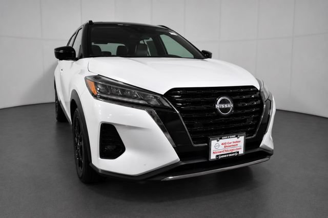 Certified 2023 Nissan Kicks SR w/ SR Premium Package FWD image 3
