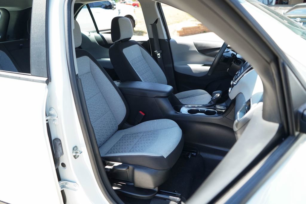 Used 2022 Chevrolet Equinox LS FWD image 13