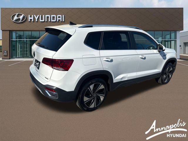 Used 2024 Volkswagen Taos SE AWD/4WD image 5