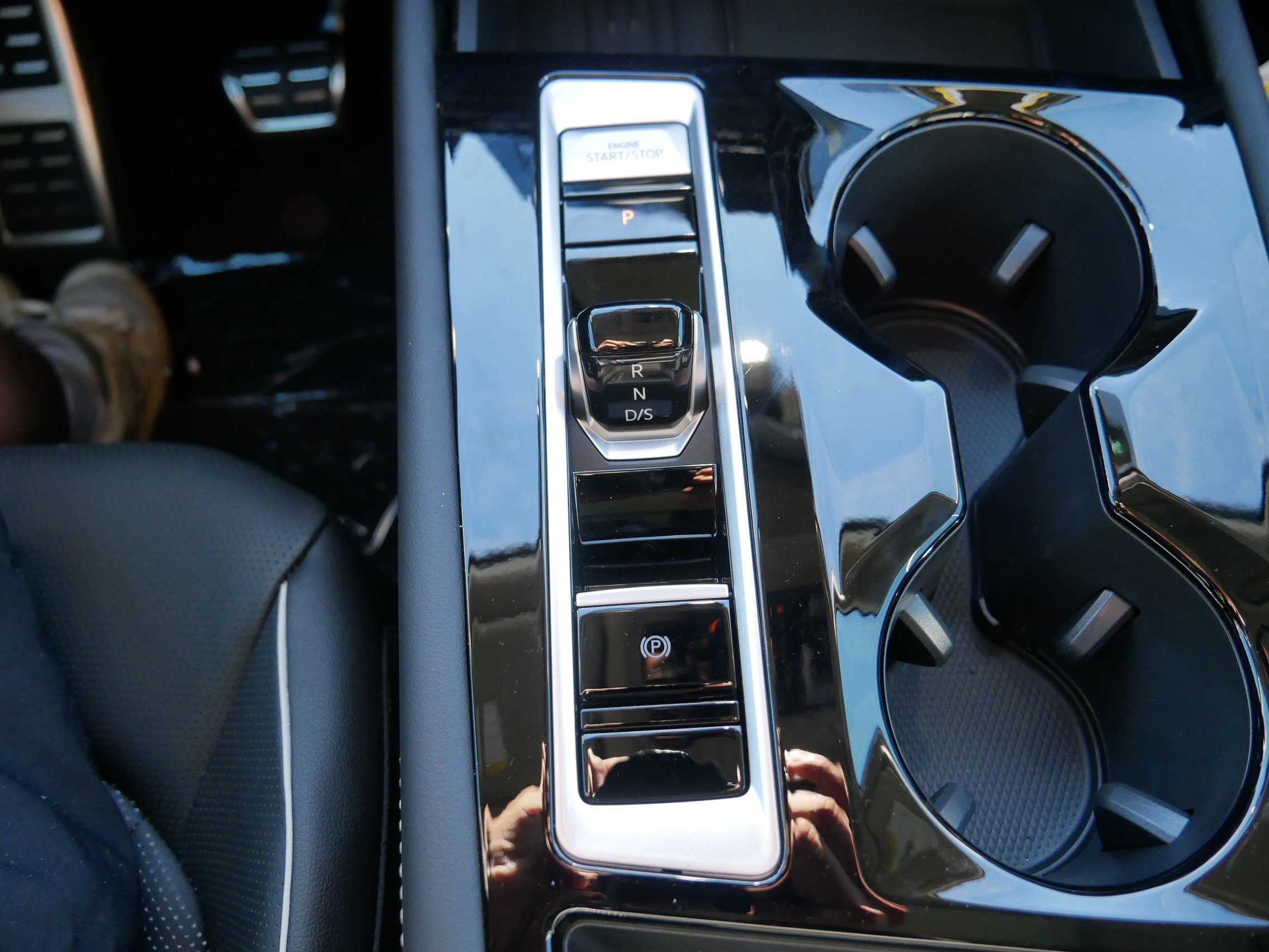 New 2026 Volkswagen Atlas SEL Premium R-Line image 17