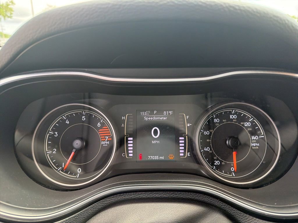 Used 2019 Jeep Cherokee Latitude w/ Cold Weather Group AWD/4WD image 19