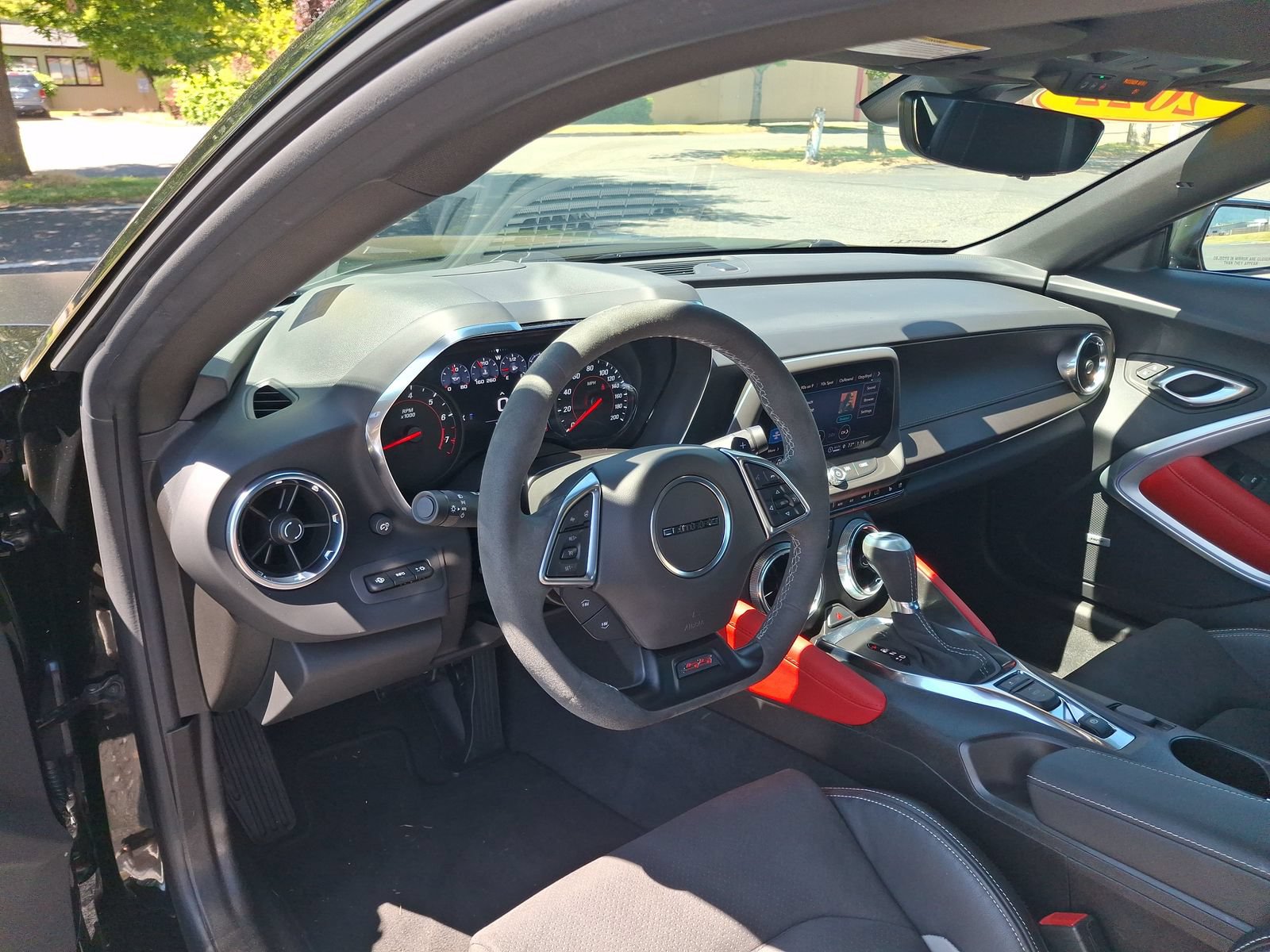 Used 2022 Chevrolet Camaro SS RWD image 16