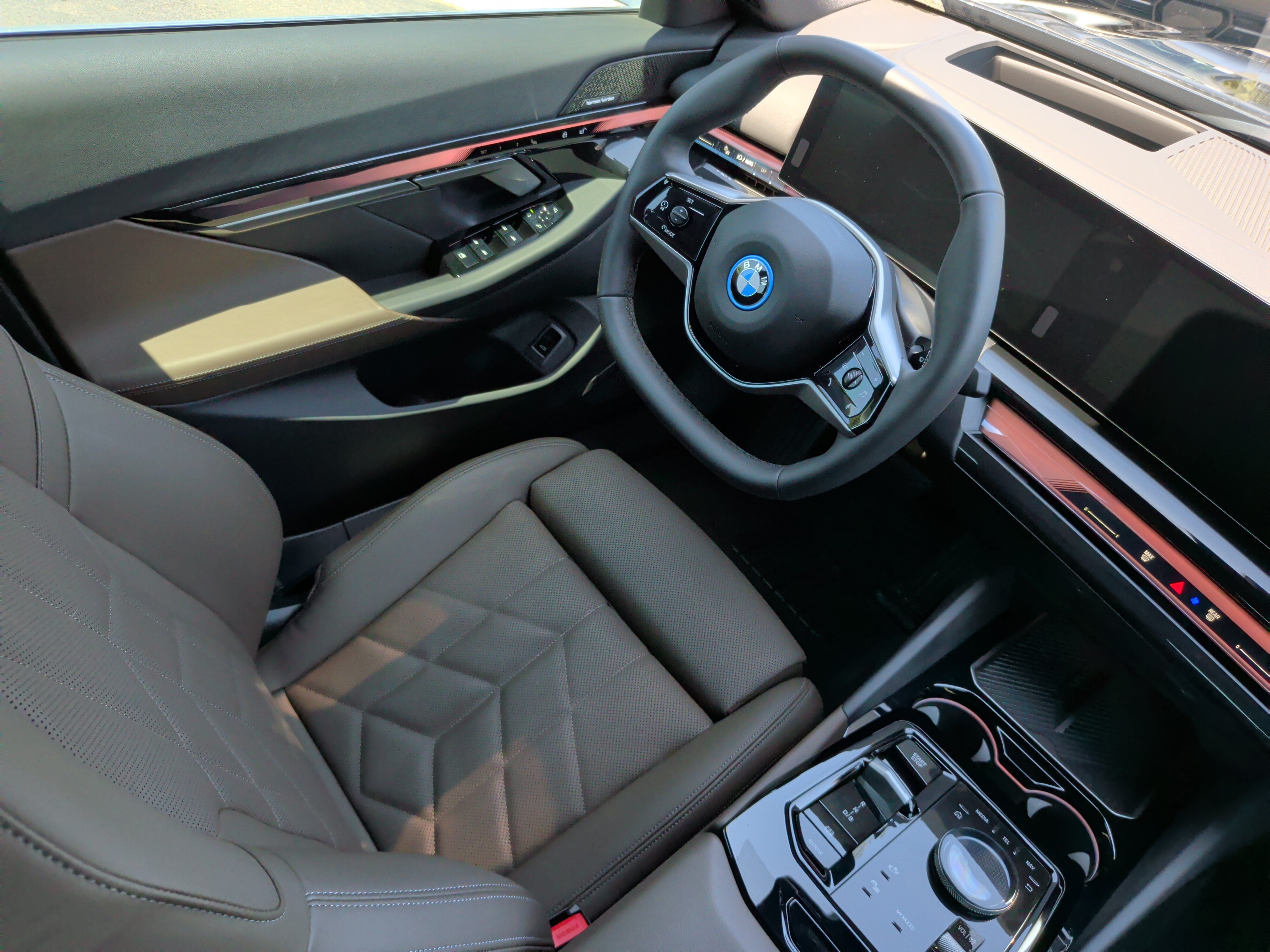 Certified 2026 BMW i5 eDrive40 RWD image 36