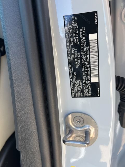 New 2026 Volvo XC40 B5 Plus w/ Protection Package Premier AWD/4WD image 11