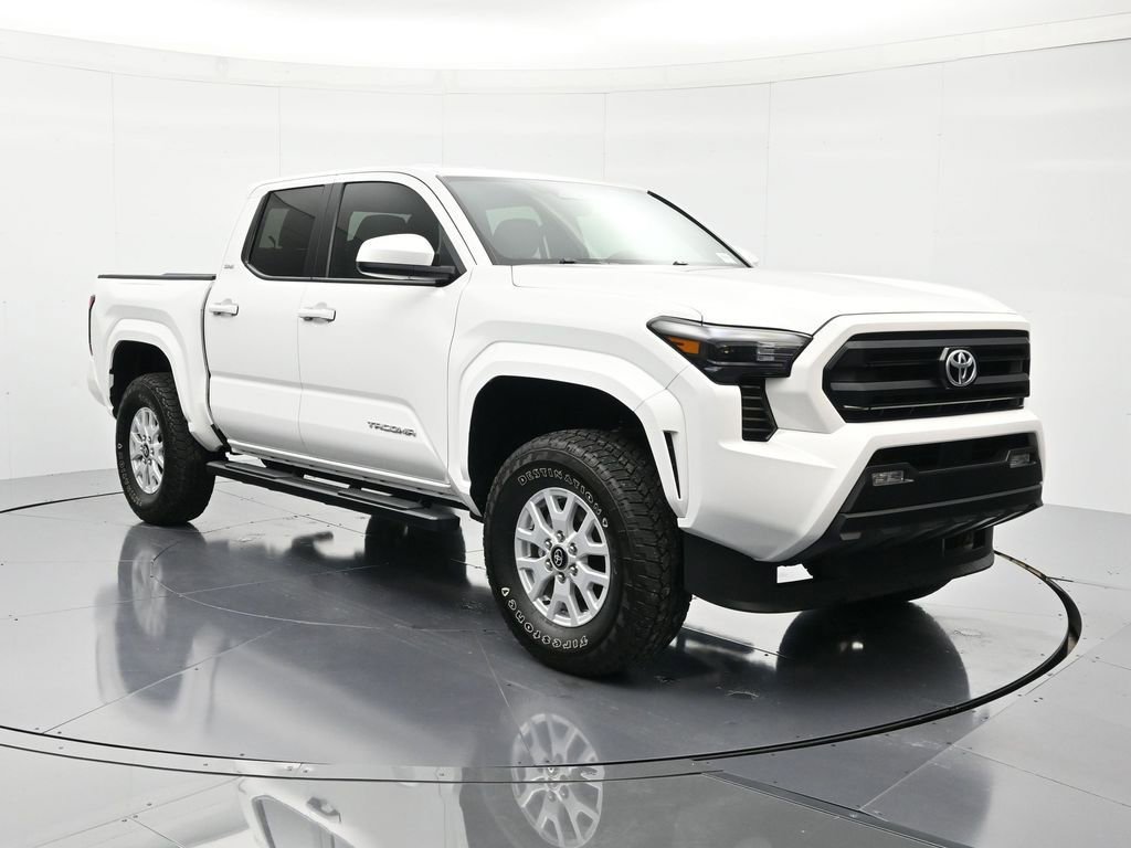 Used 2024 Toyota Tacoma SR5 image 3