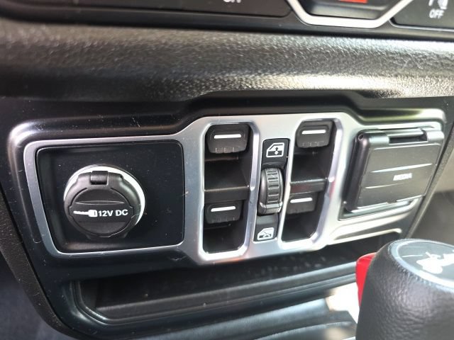 Used 2024 Jeep Wrangler Unlimited Sport AWD/4WD image 16