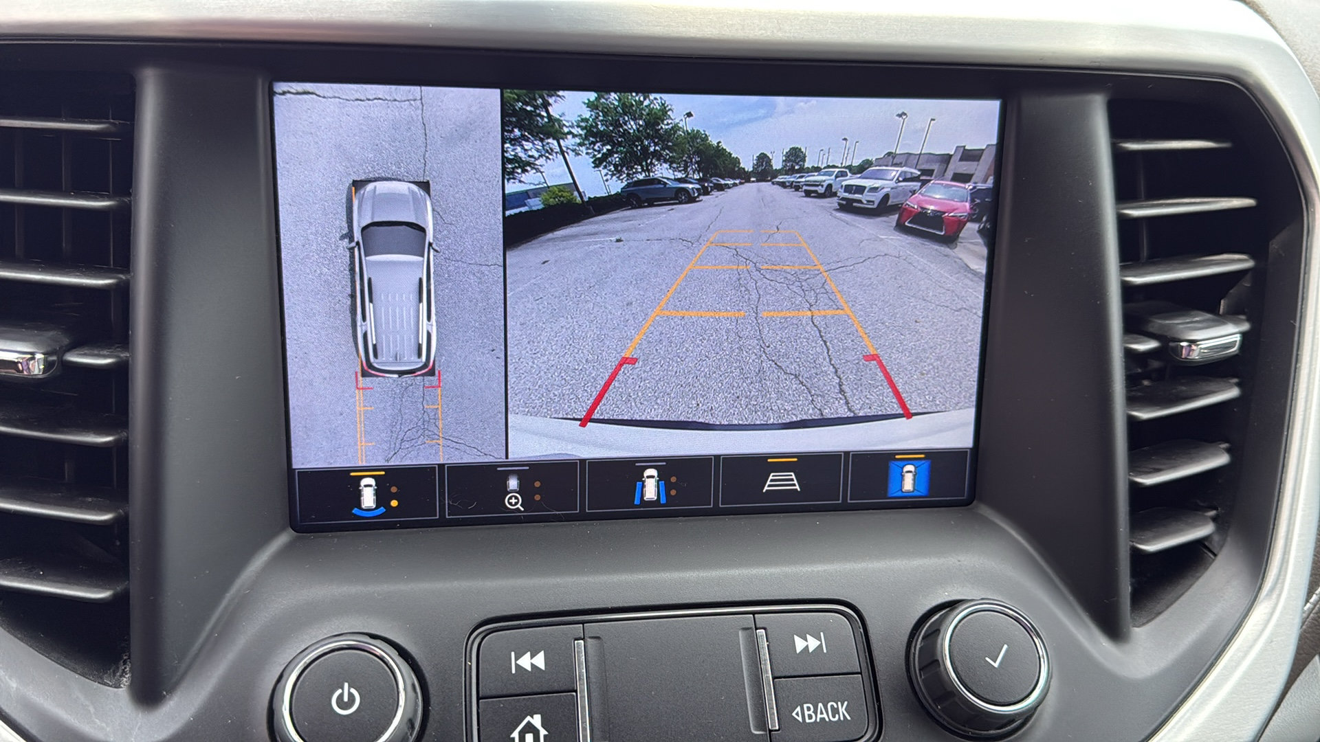 Used 2021 GMC Acadia SLT w/ Premium Package FWD image 21