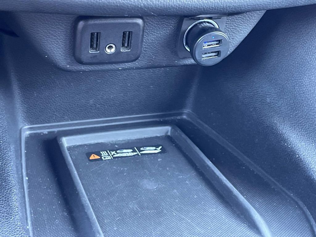 Used 2023 Chevrolet Traverse LT image 24