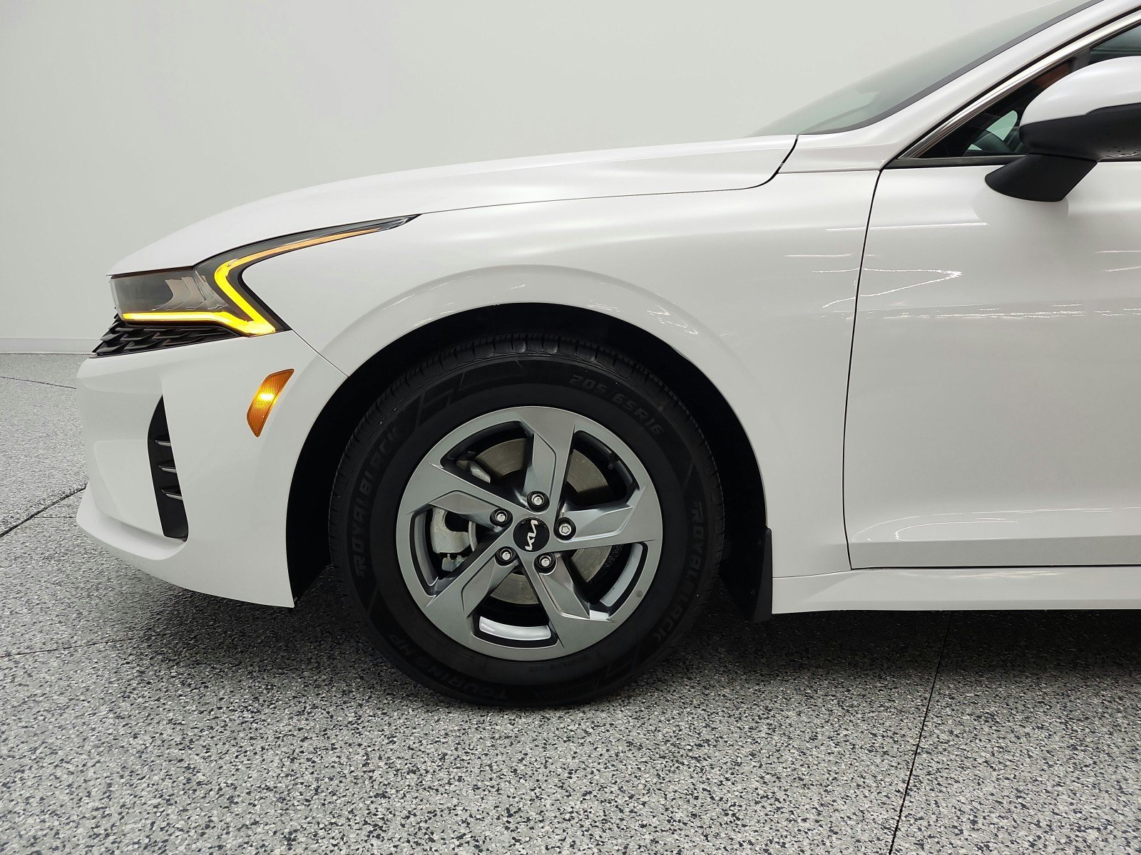 Used 2022 Kia K5 LXS FWD image 21