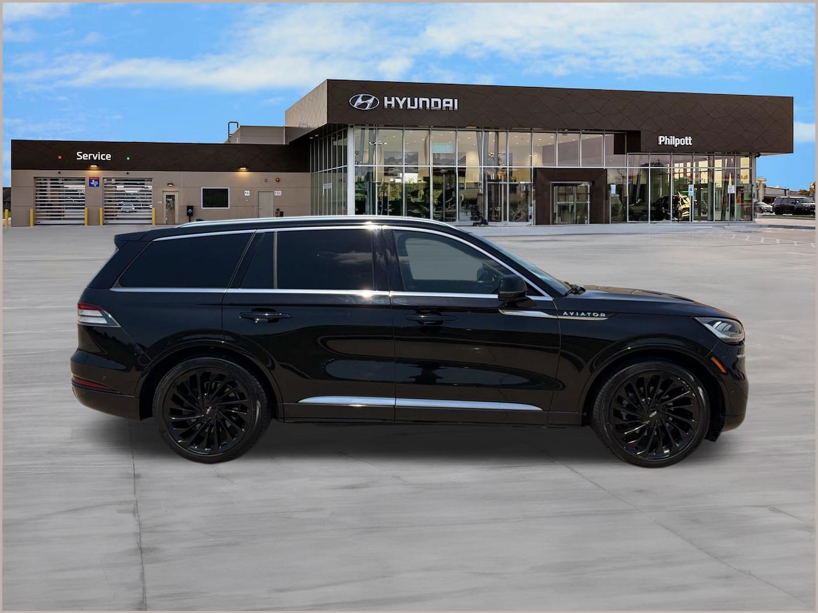 Used 2022 Lincoln Aviator Reserve w/ Equipment Group 201A RWD image 8
