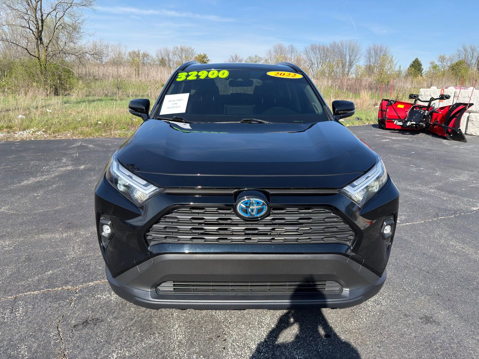 Used 2022 Toyota RAV4 XLE Premium image 11