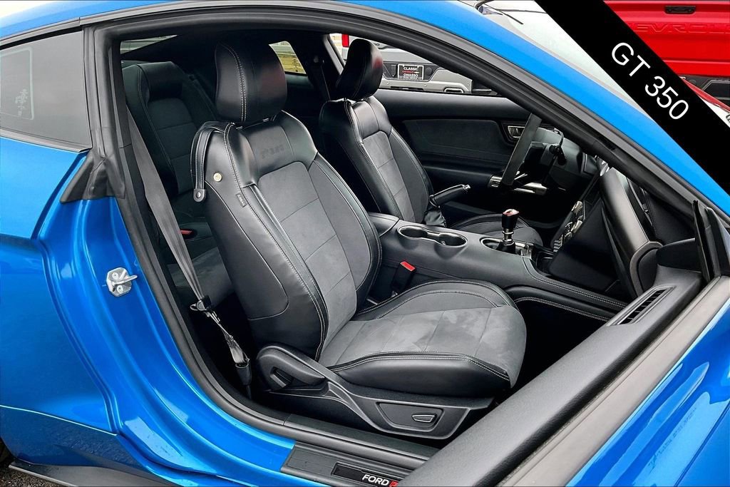Used 2020 Ford Mustang Shelby GT350 w/ Technology Package image 26