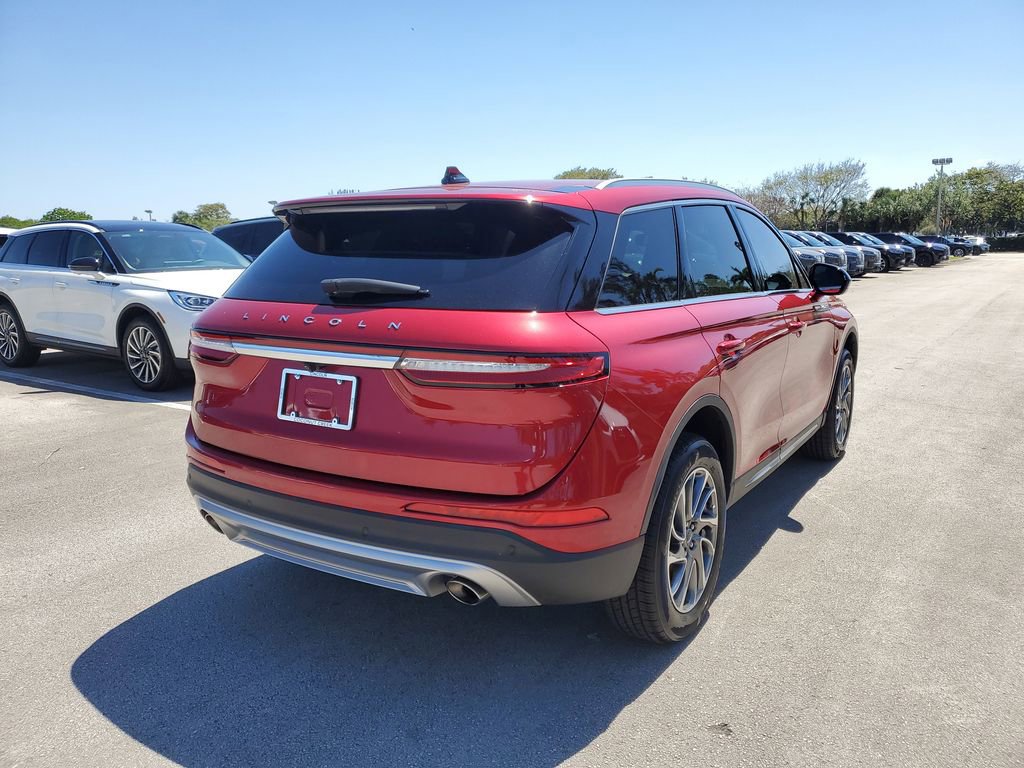 Certified 2022 Lincoln Corsair FWD image 4