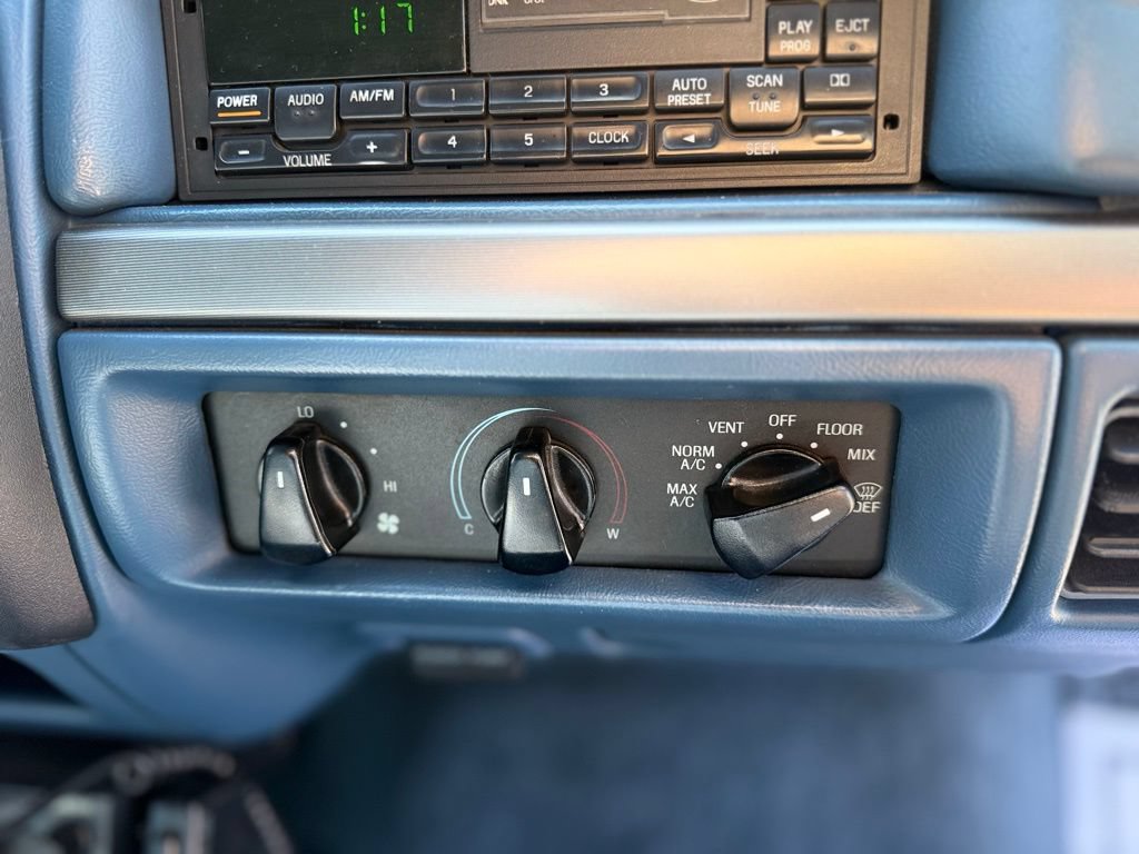 Used 1994 Ford F350 2WD SuperCab DRW image 38
