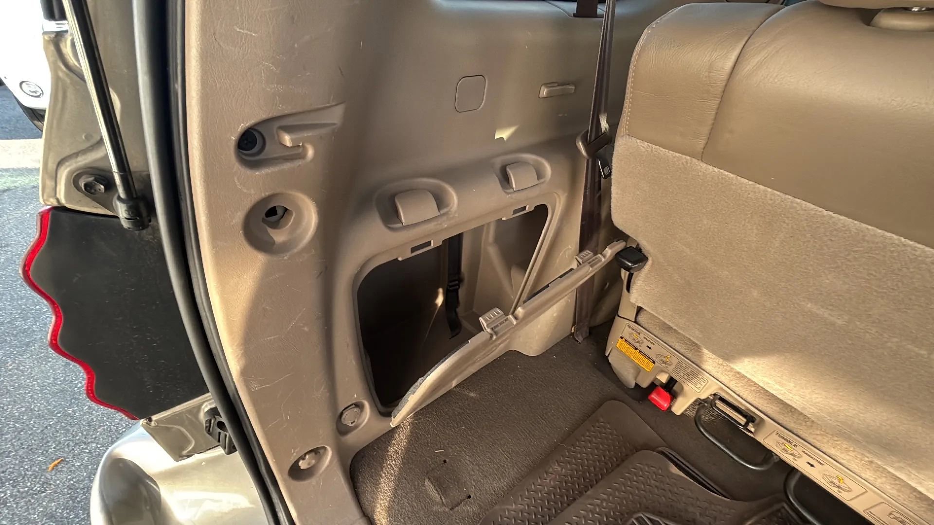 Used 2002 Toyota Sequoia SR5 image 17