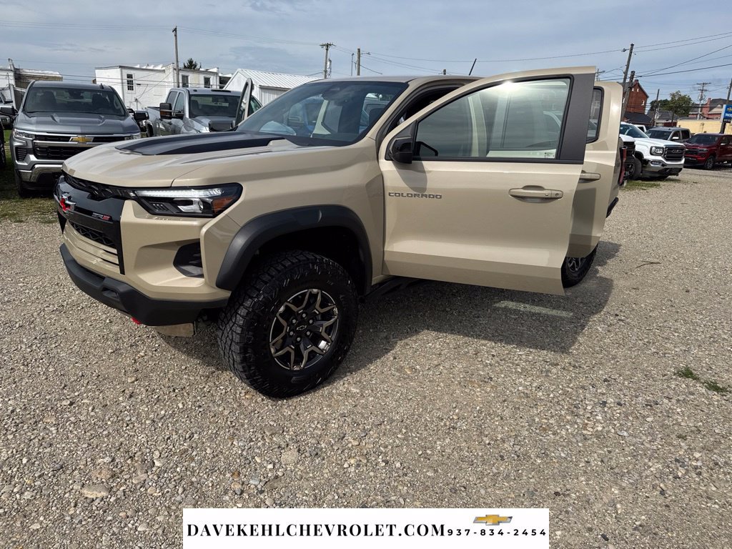 Used 2024 Chevrolet Colorado ZR2 AWD/4WD image 23