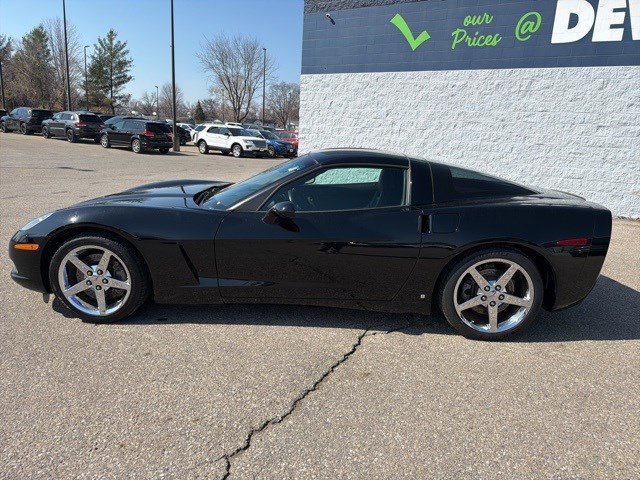 Used 2007 Chevrolet Corvette Coupe w/ Preferred Equipment Group image 2