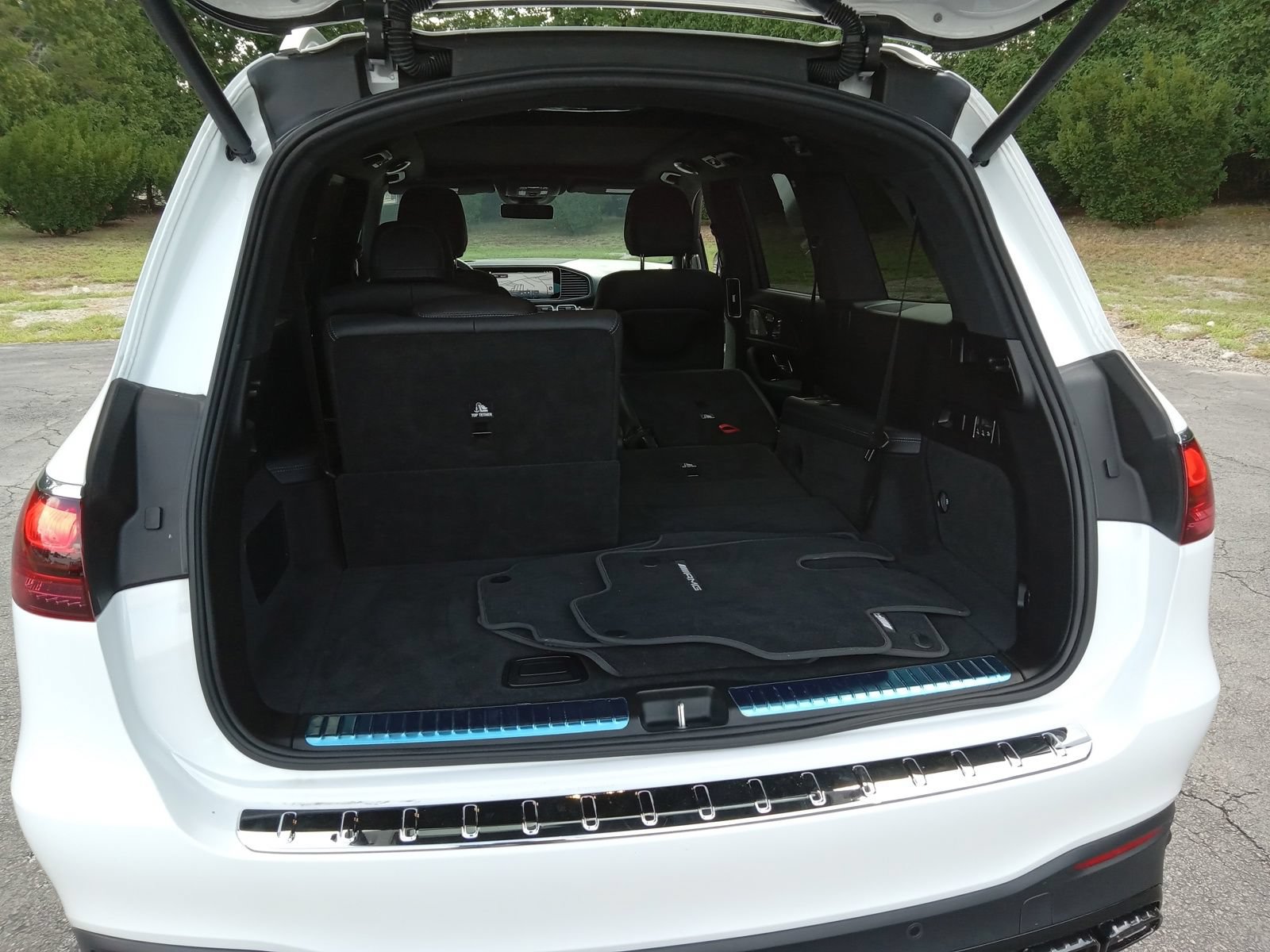 Used 2025 Mercedes-Benz GLS 63 AMG 4MATIC image 28