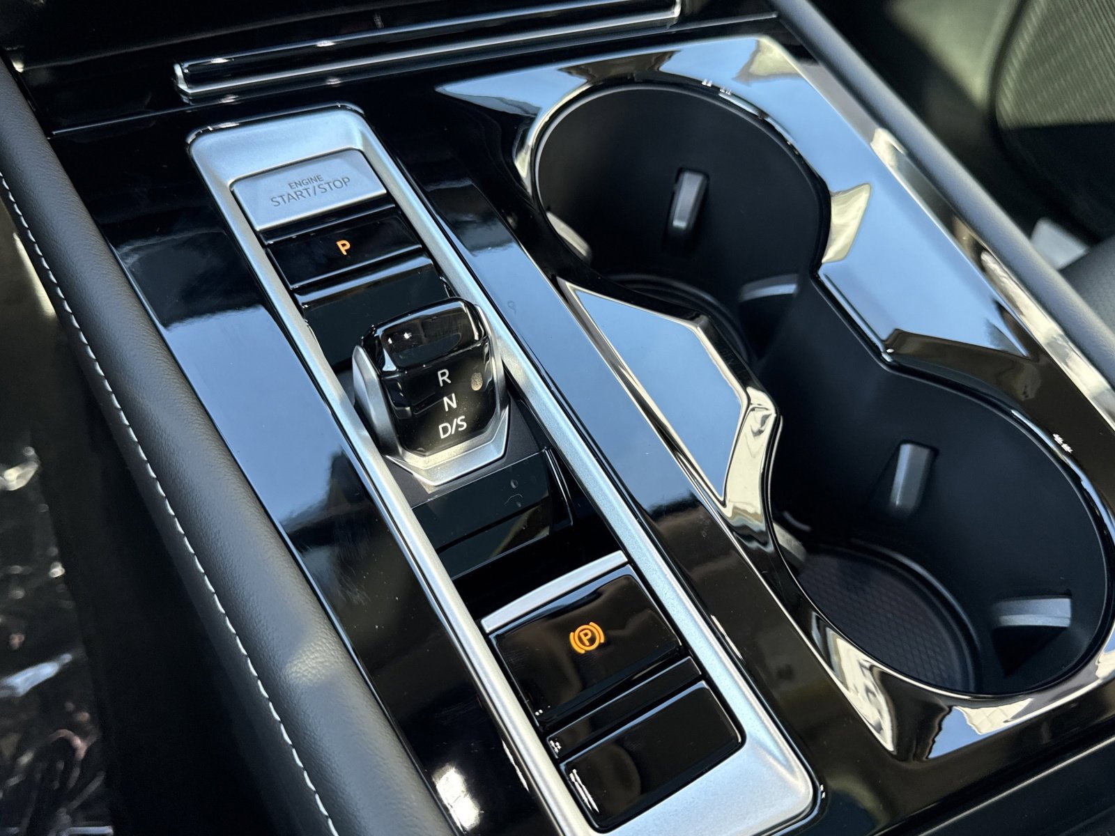 New 2026 Volkswagen Atlas SE image 24