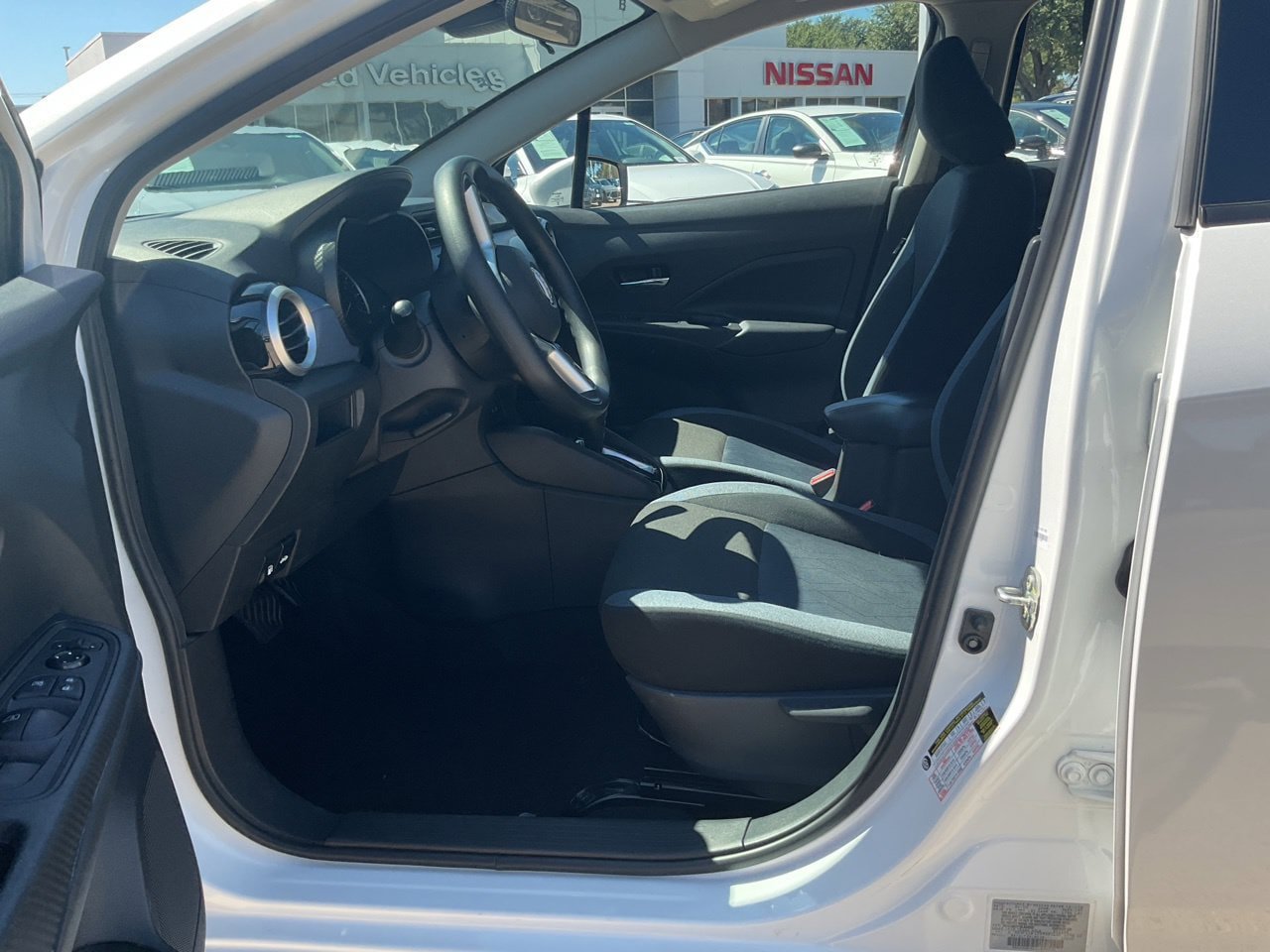 Used 2025 Nissan Versa SV FWD image 8