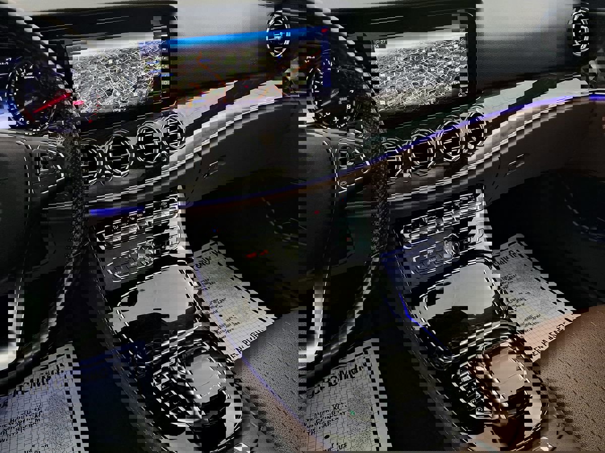 Used 2018 Mercedes-Benz E 400 4MATIC Sedan image 17