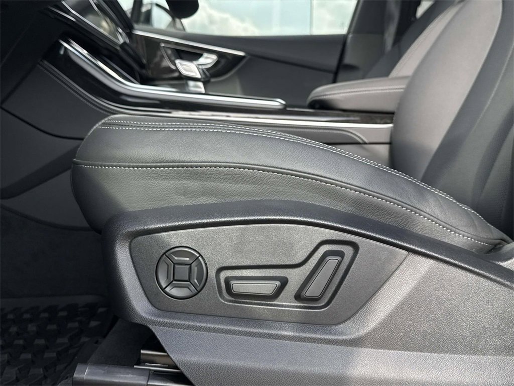 New 2025 Audi Q7 3.0T Premium Plus image 8
