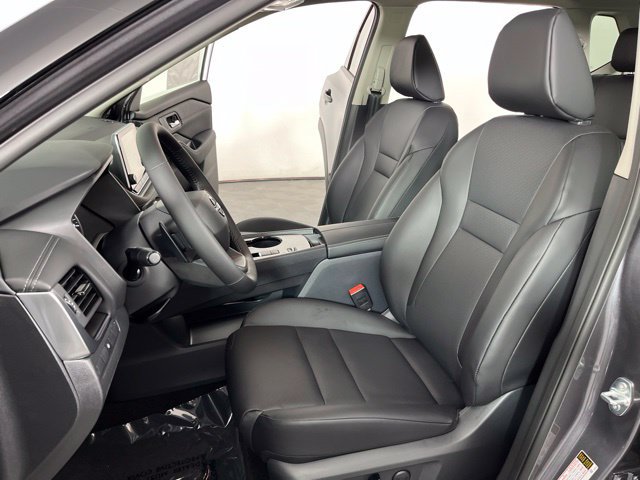 New 2026 Nissan Rogue Dark Armor FWD image 19