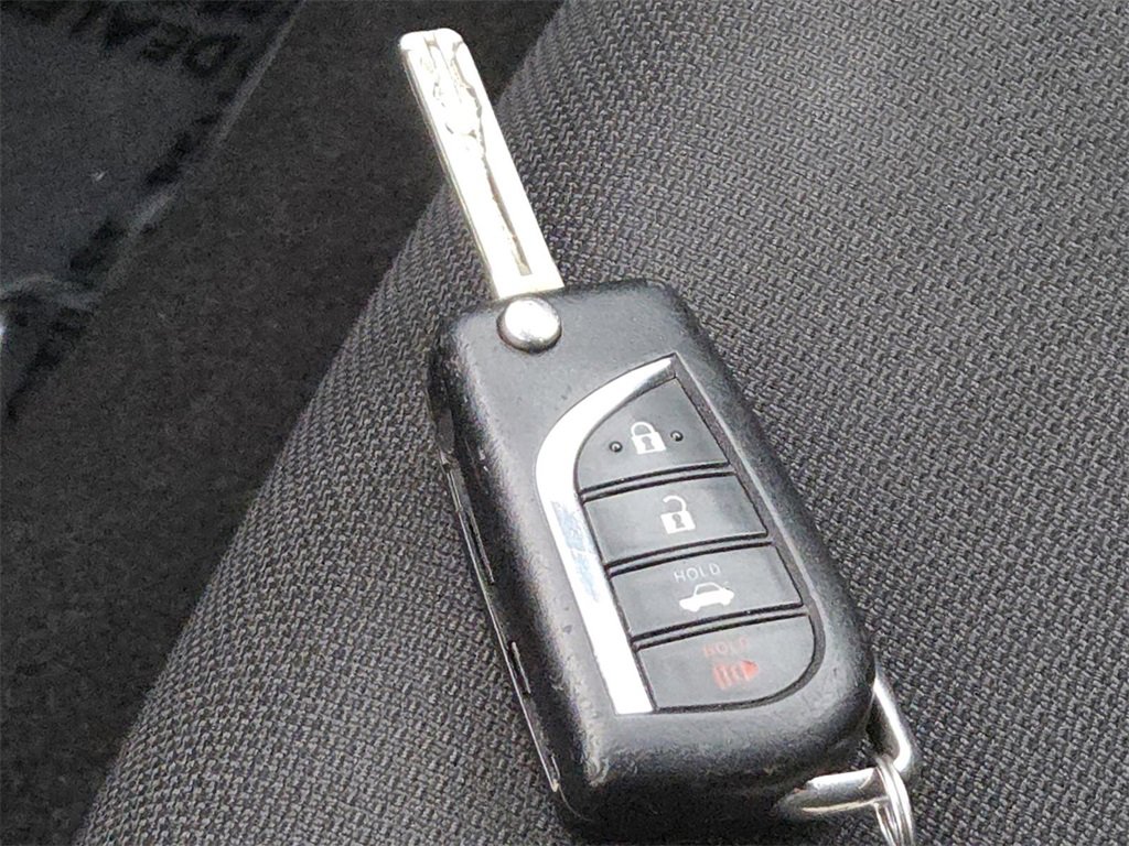 Used 2021 Toyota Corolla SE image 30