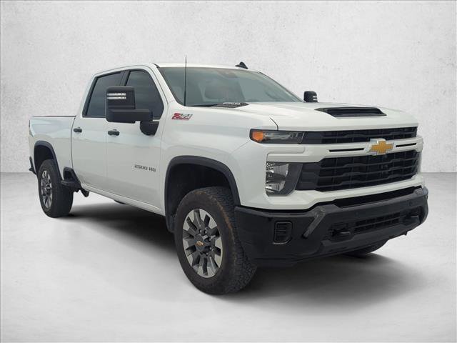 Used 2025 Chevrolet Silverado 2500 Custom w/ Custom Value Package AWD/4WD image 3