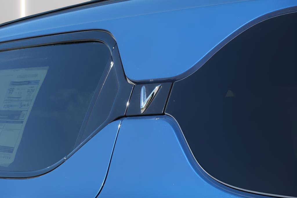 New 2024 VinFast VF 9 Plus image 32