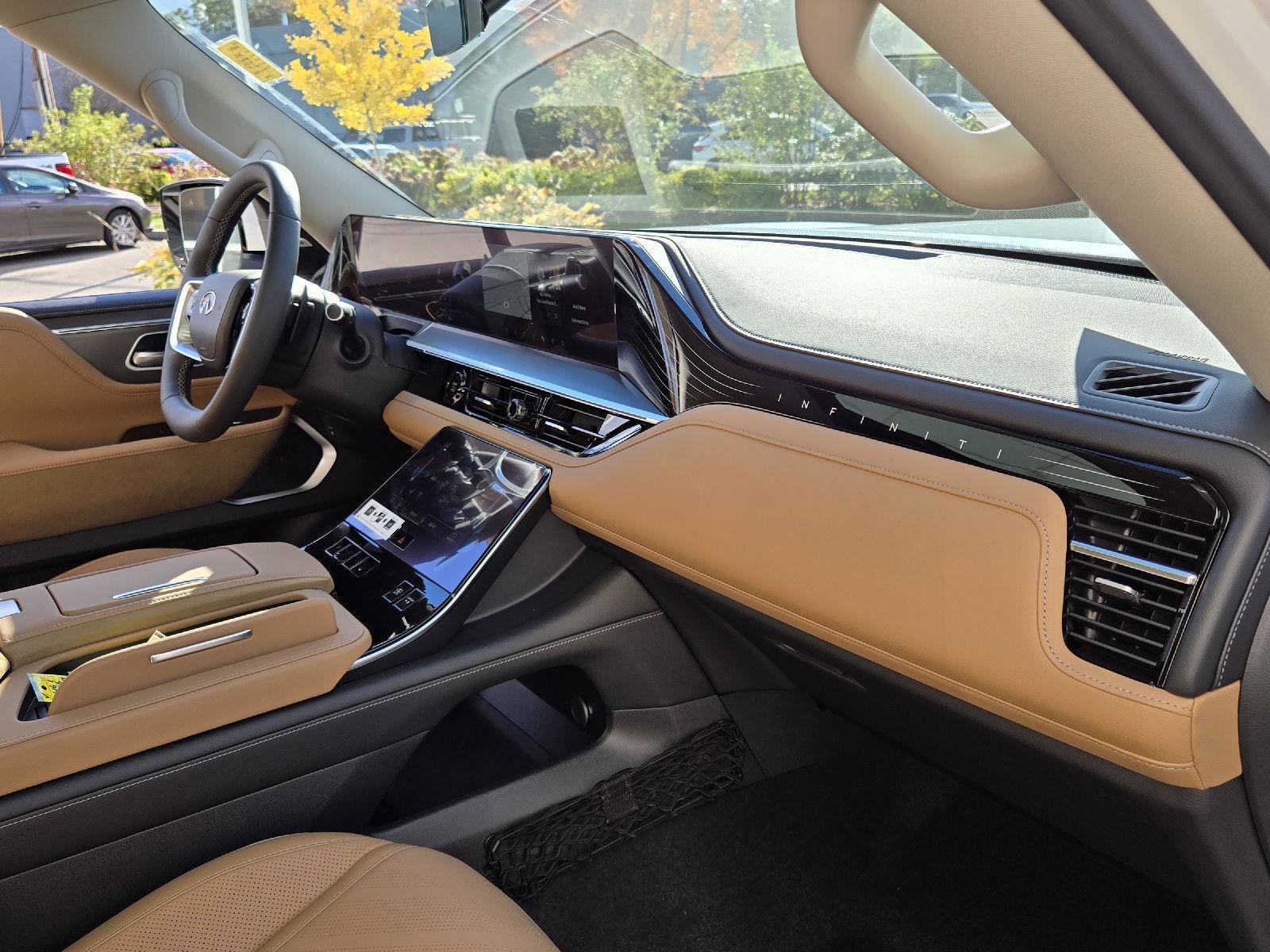 New 2026 INFINITI QX80 Luxe image 17