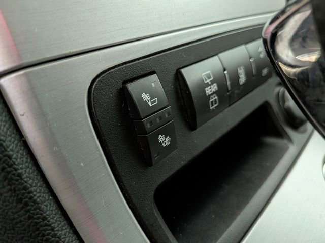 Used 2012 GMC Acadia SLT FWD image 6