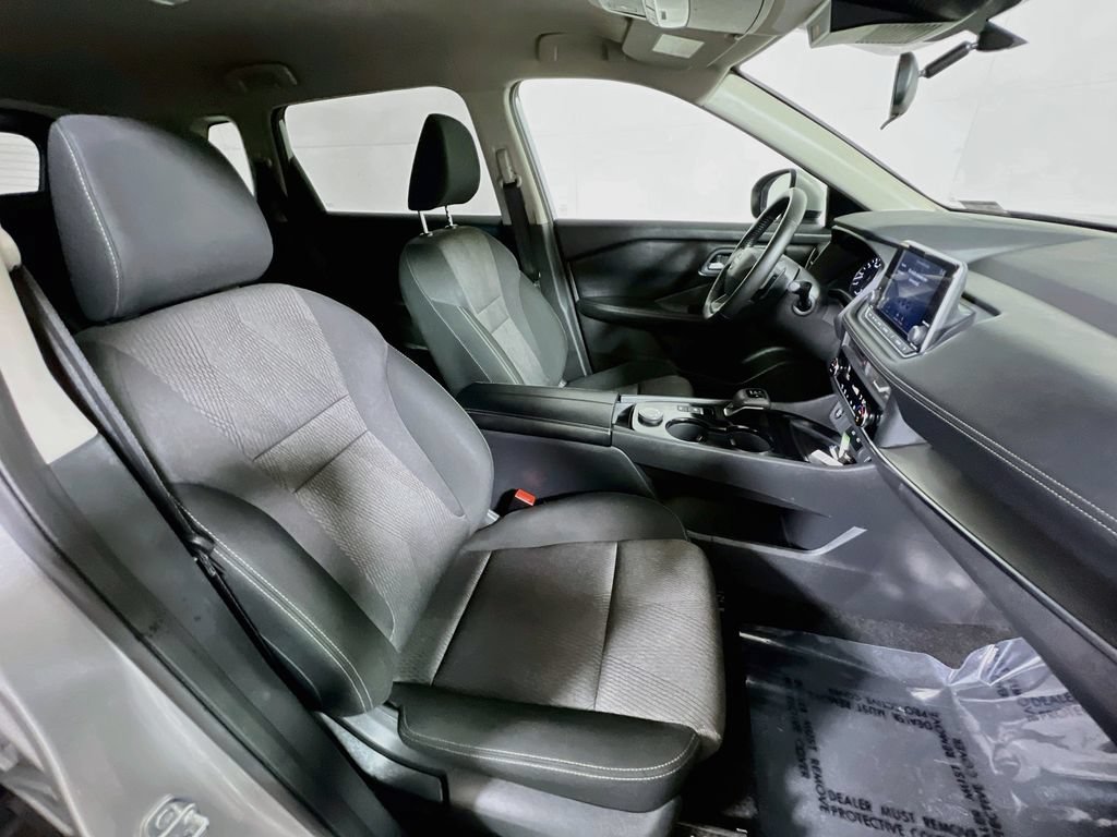 Used 2025 Nissan Rogue SV AWD/4WD image 23