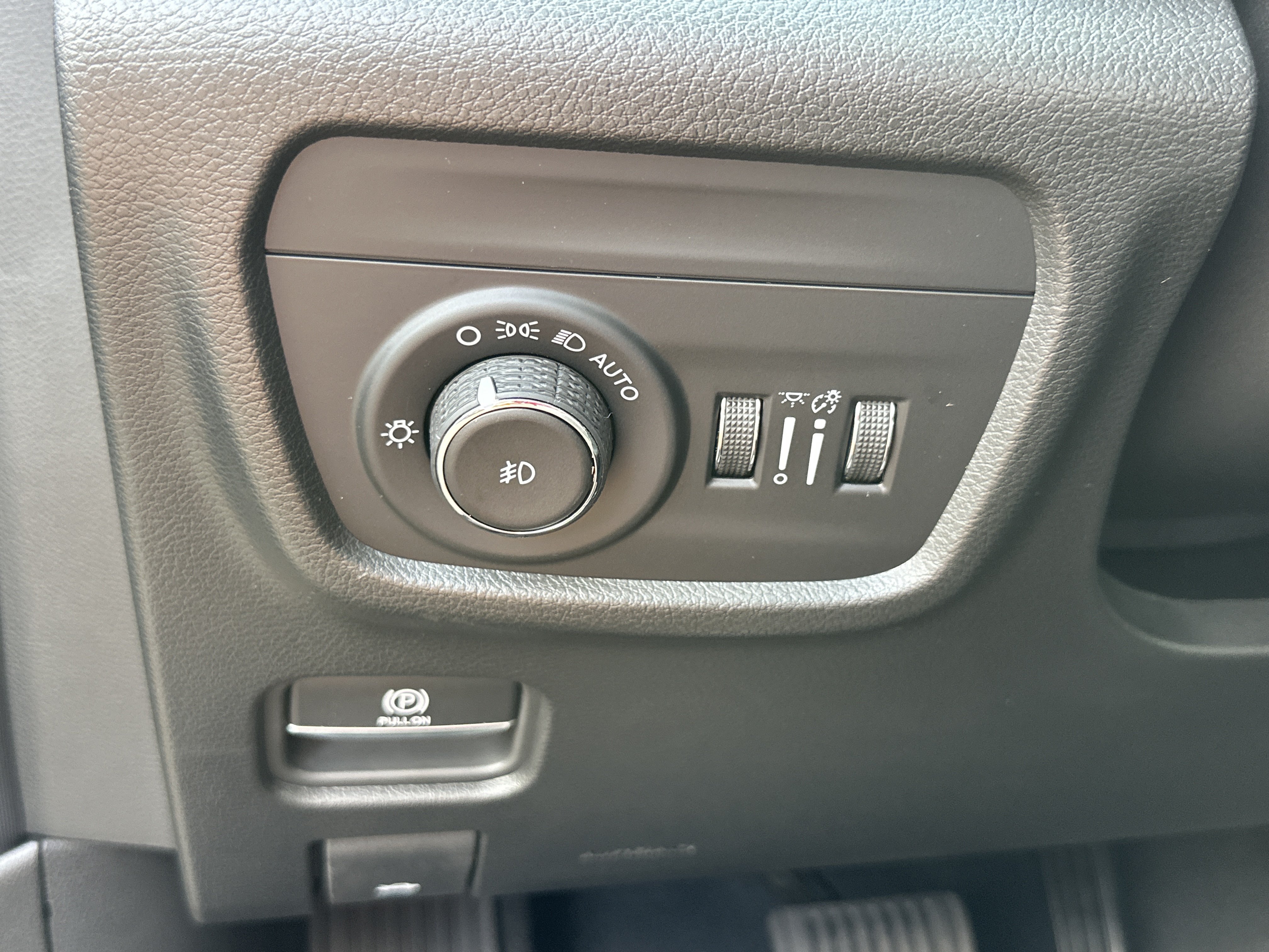 New 2027 Jeep Grand Cherokee Limited AWD/4WD image 12