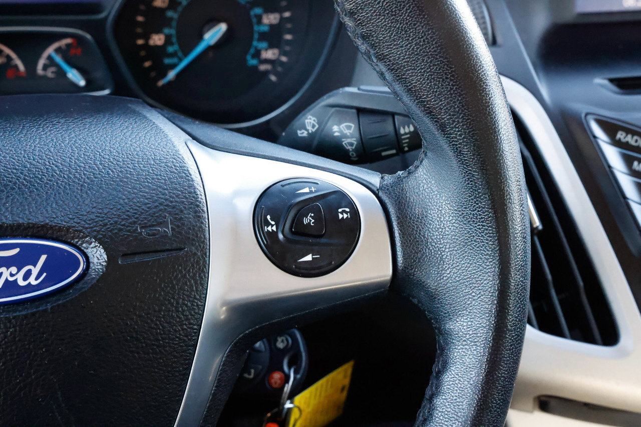 Used 2014 Ford Focus SE w/ SE Sport Package image 25