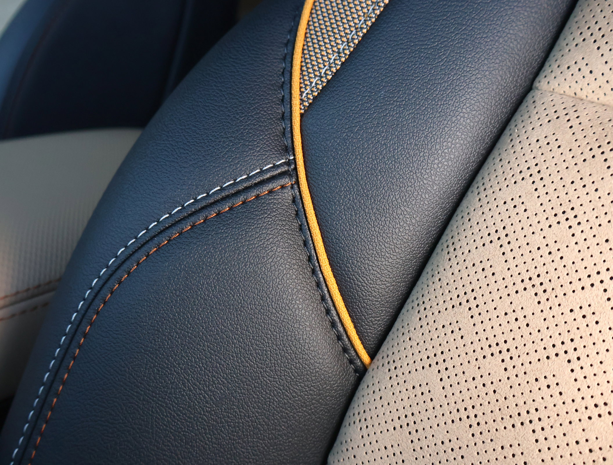 New 2026 Chevrolet Equinox ACTIV w/ Convenience Package III image 12